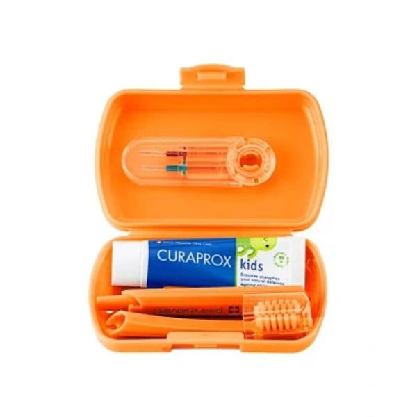7572024-curaprox-kids-kit-viagem-laranja-2.webp