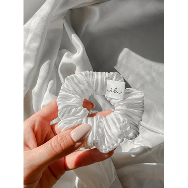 7580829-invisibobble-elastico-de-cabelo-sprunchie-extra-hold-pure-white-2.webp